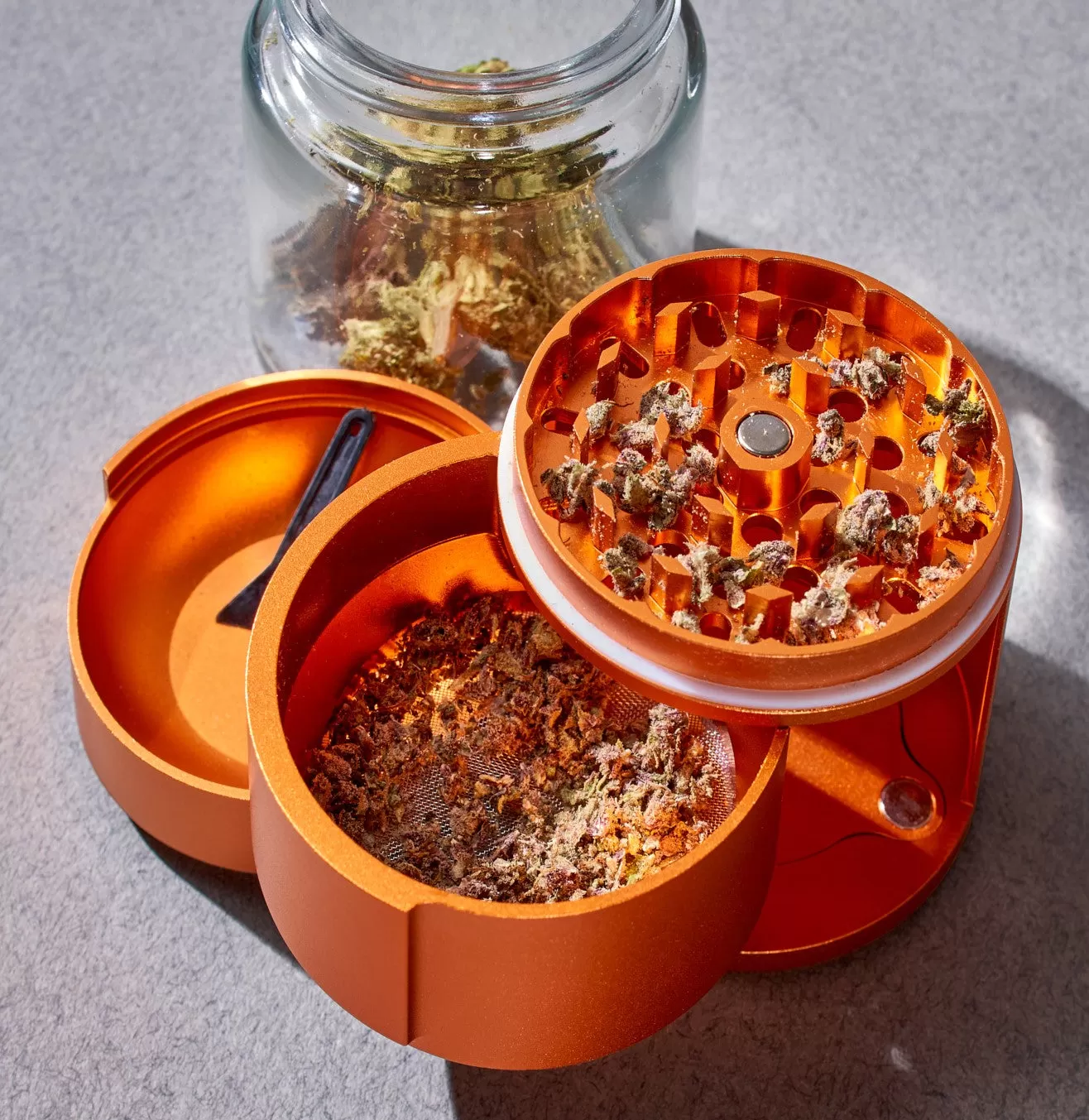 Blazin' Orange Swing Tray Grinder