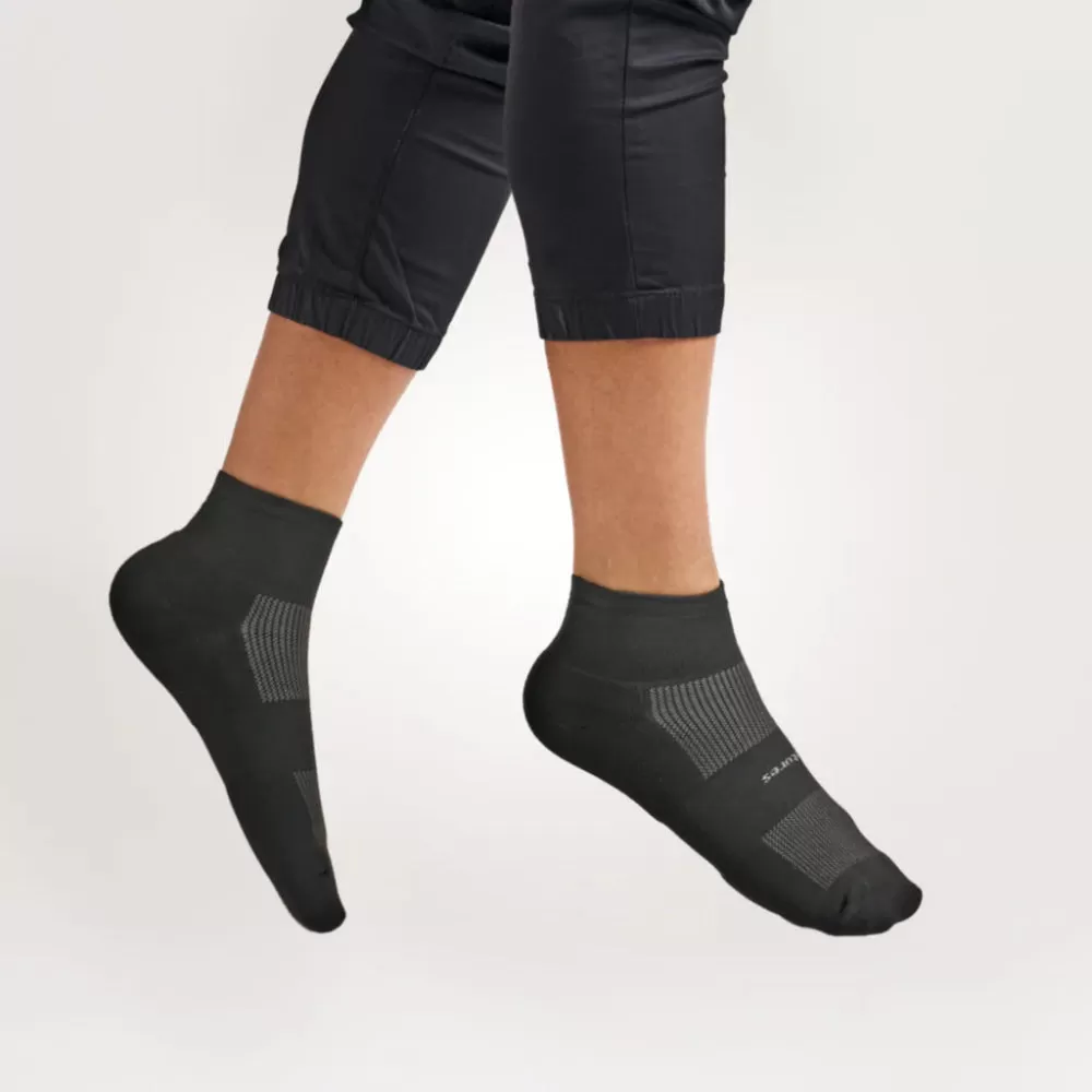 Feetures High Performance Max Cushion Quarter Socks - Black