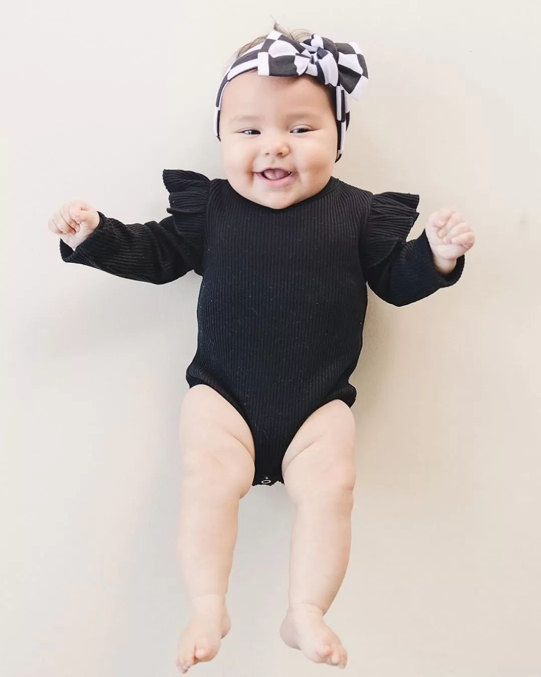 Flutter Sleeve Baby Bodysuit | Black