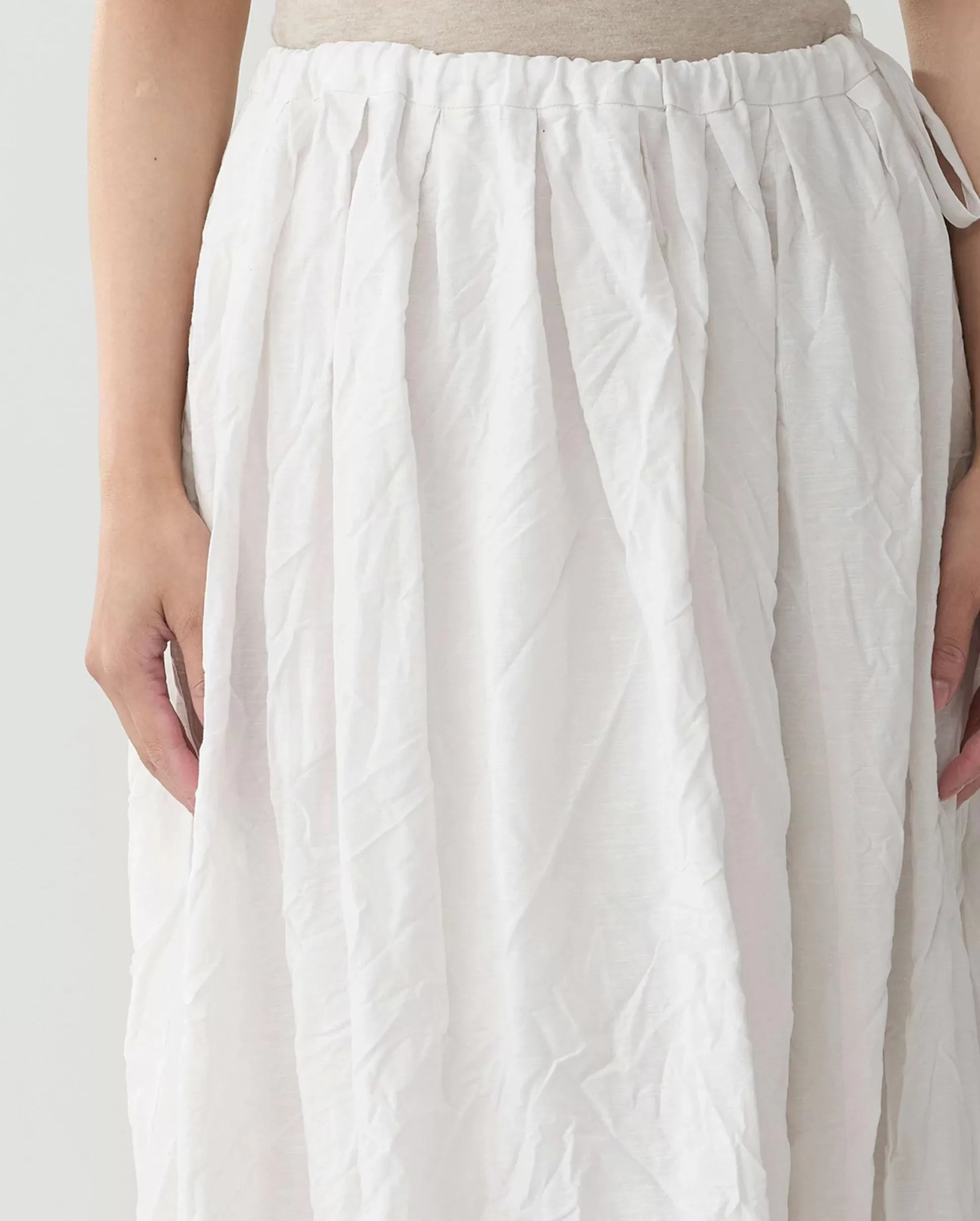 LONG TUCKED SKIRT / IVORY