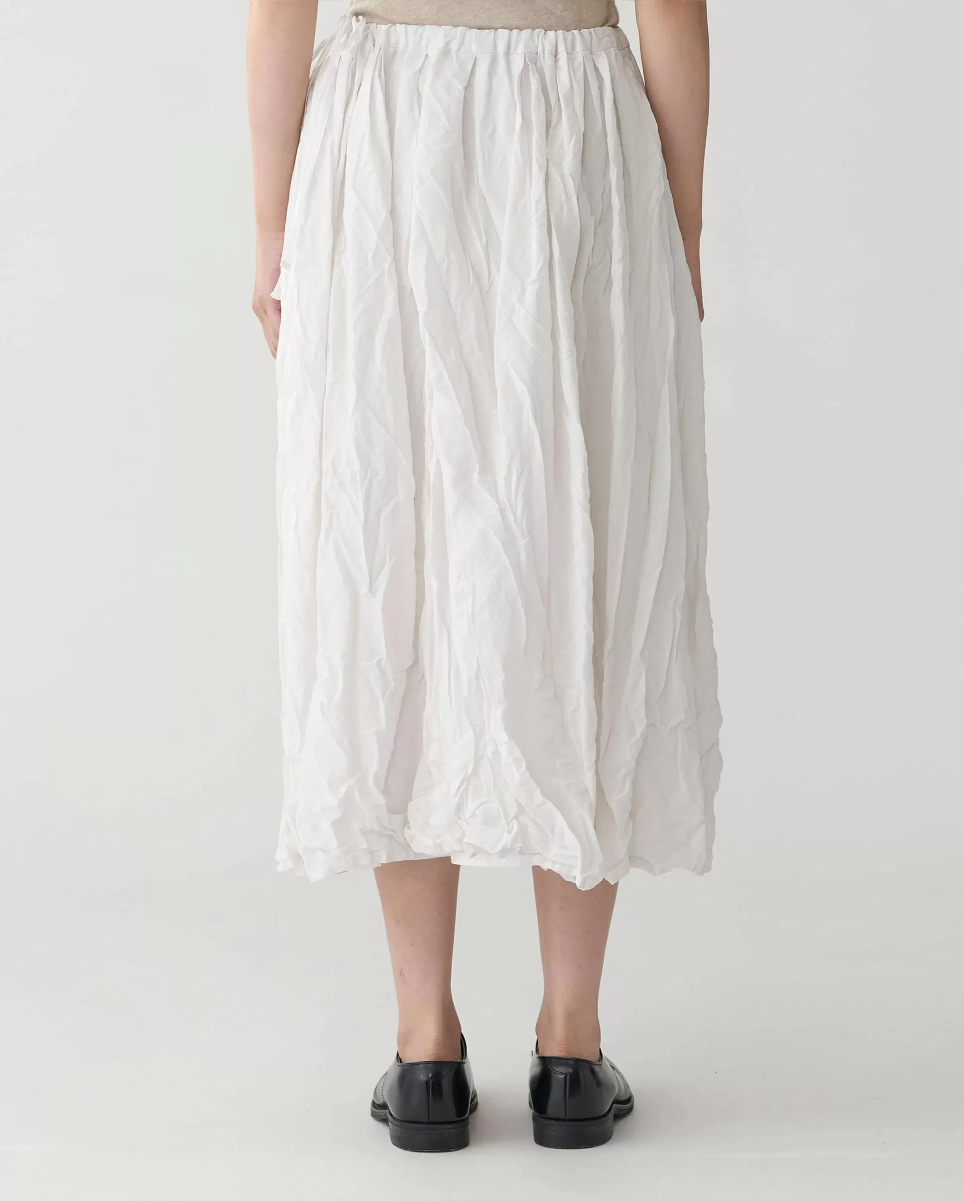 LONG TUCKED SKIRT / IVORY