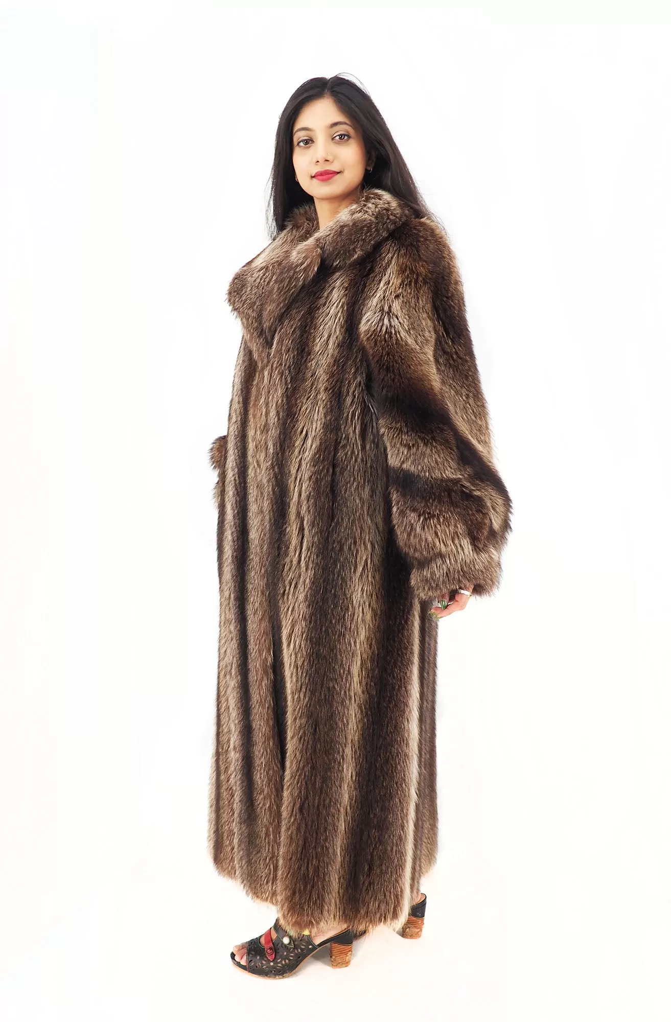 Raccoon Fur Coat Coats Detachable Hood with Red Fox Trim M/L 49 Long