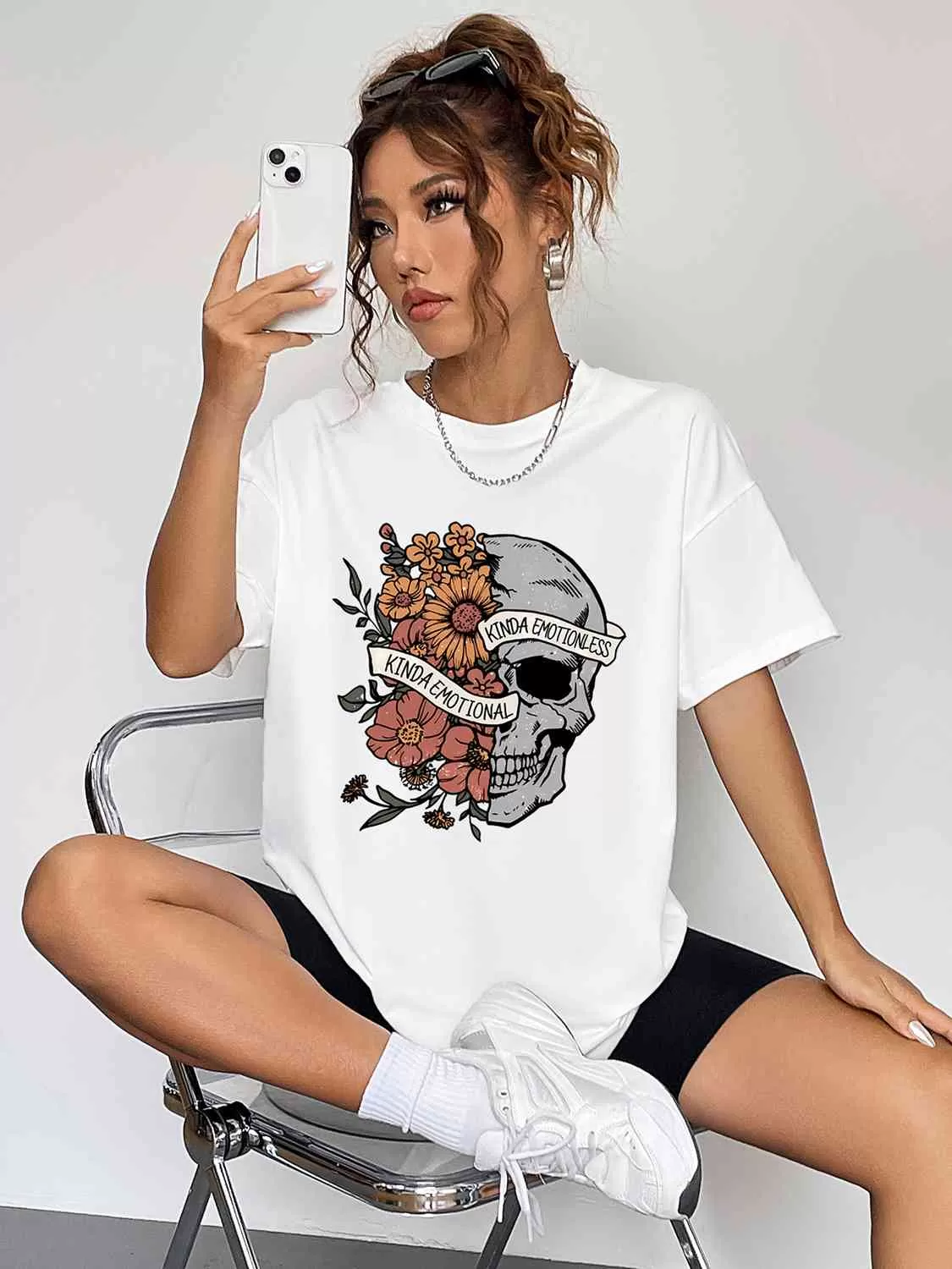 Round Neck Short Sleeve Graphic T-Shirt