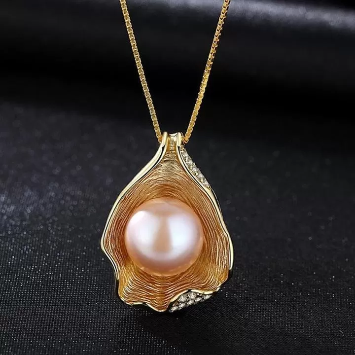 Shell Pearl Golden Plated Pendant Necklace